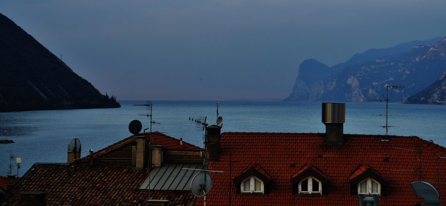 Blick von Nago-Torbole auf den Gardasee