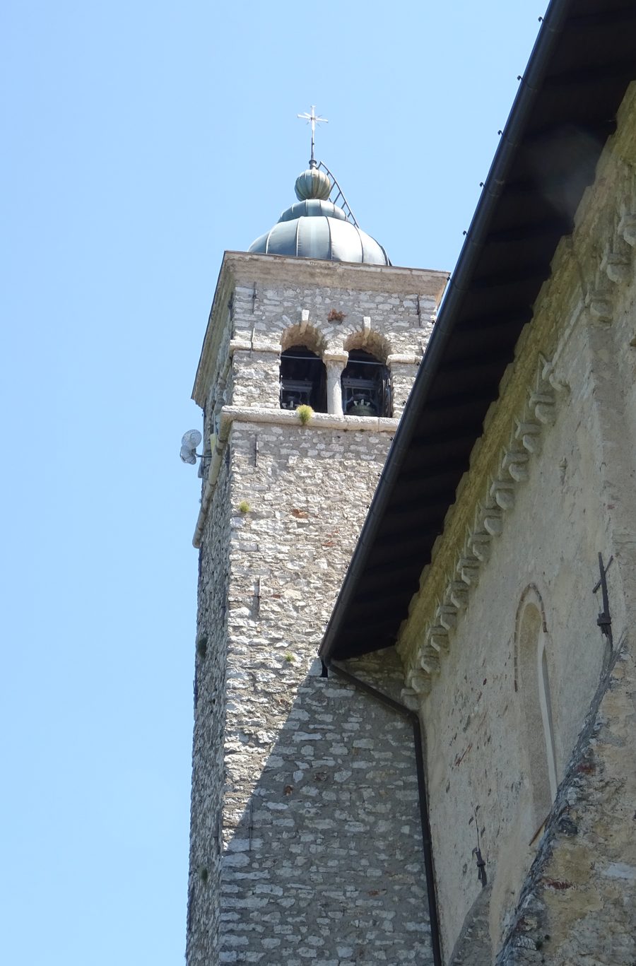 Glockenturm des Santuario della Madonna di Montecastello in Tignale