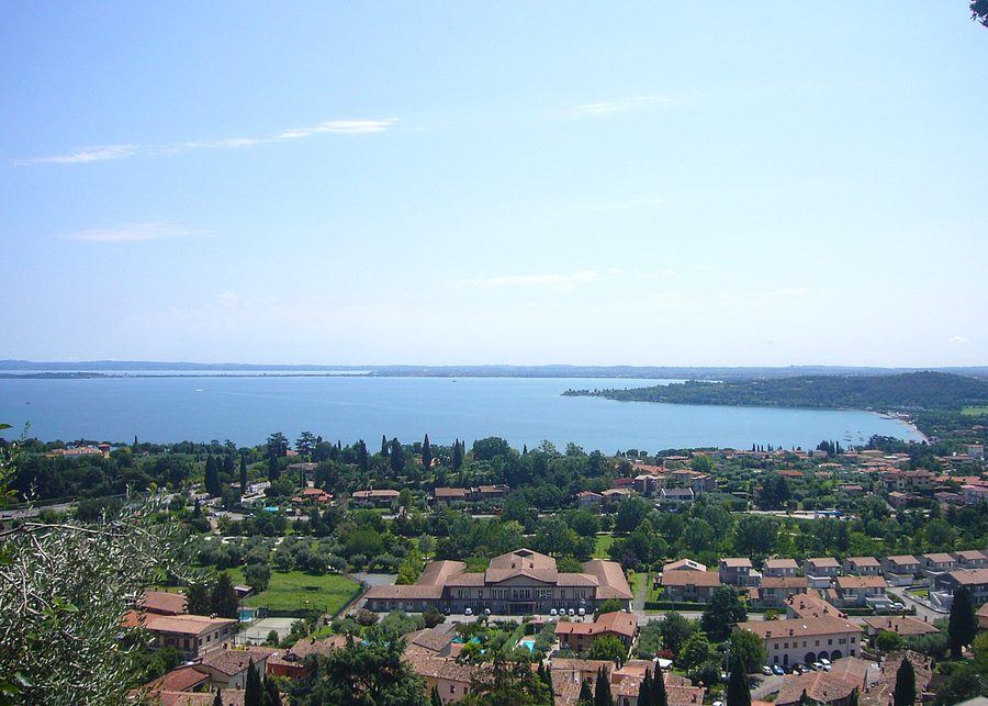 Blick auf den Gardasee von Padenghe sul Garda