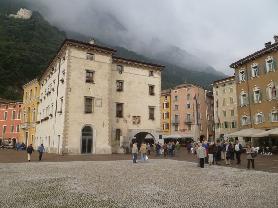 Piazza 3 Novembre am Hafen von Riva del Garda