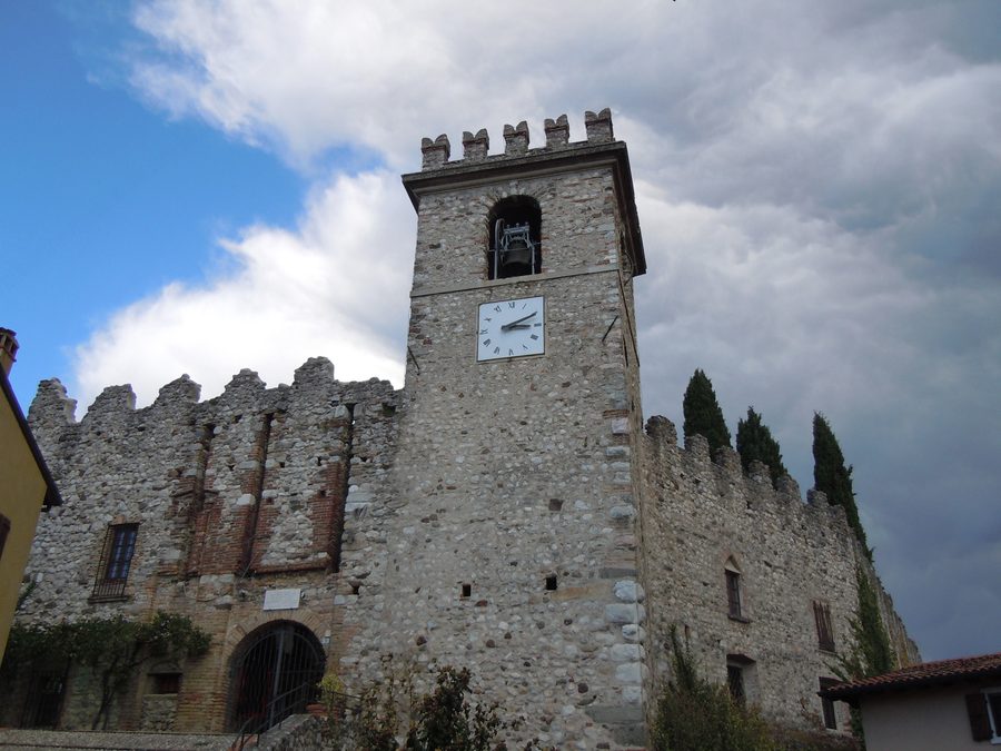 Schloss von Soiano del Lago in der Lombardei